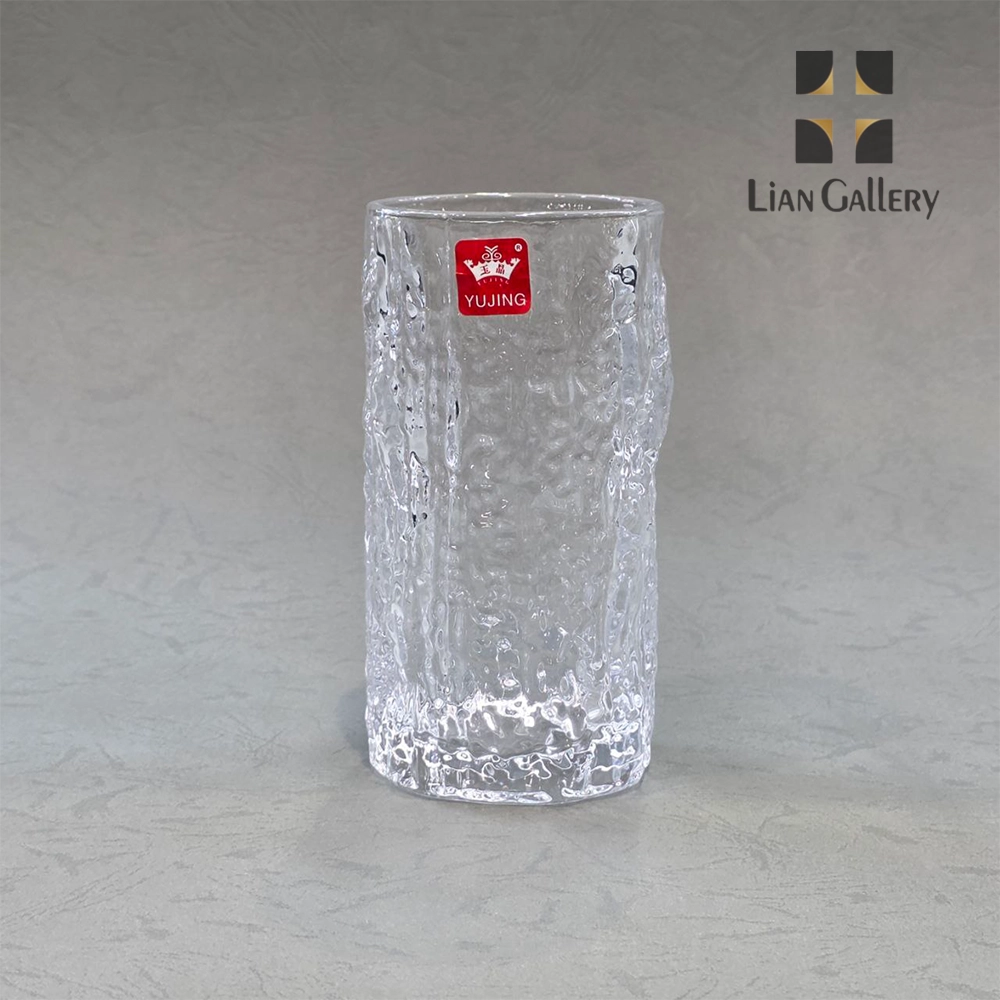 لیوان بلند یخی