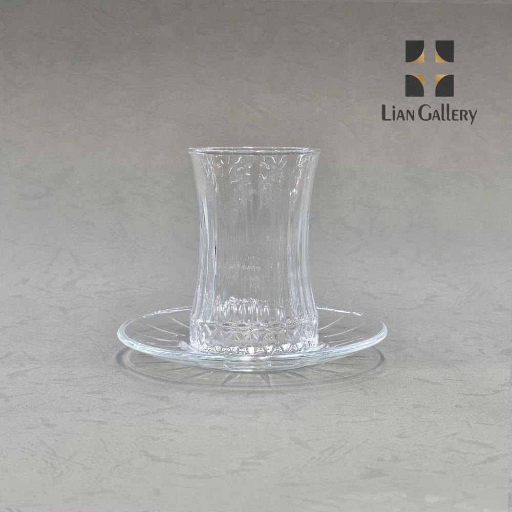 استکان نعلبکی الیسیا